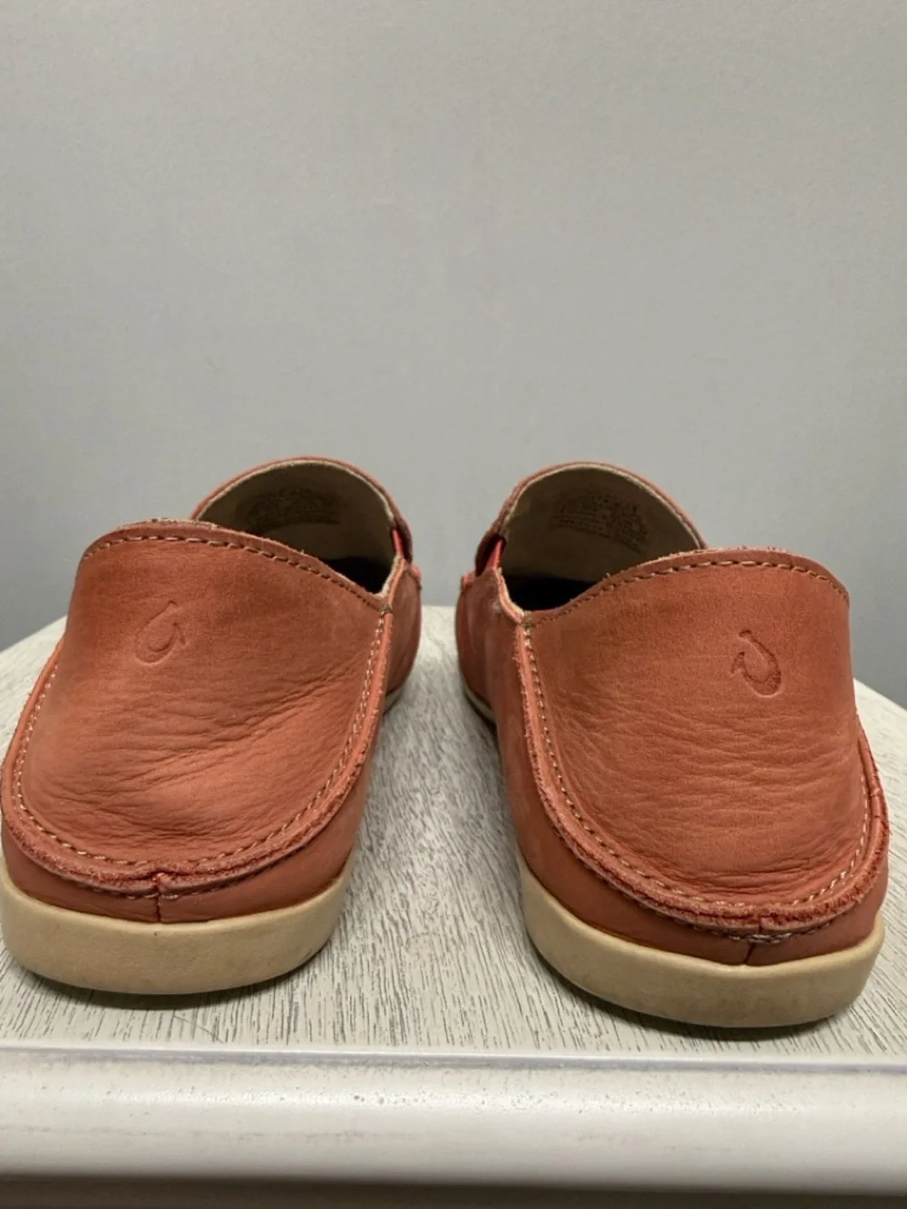 OluKai Nohea Nubuck Women’s Coral Red Size 8 Slip-on Loafer Moccasin 20174RC20